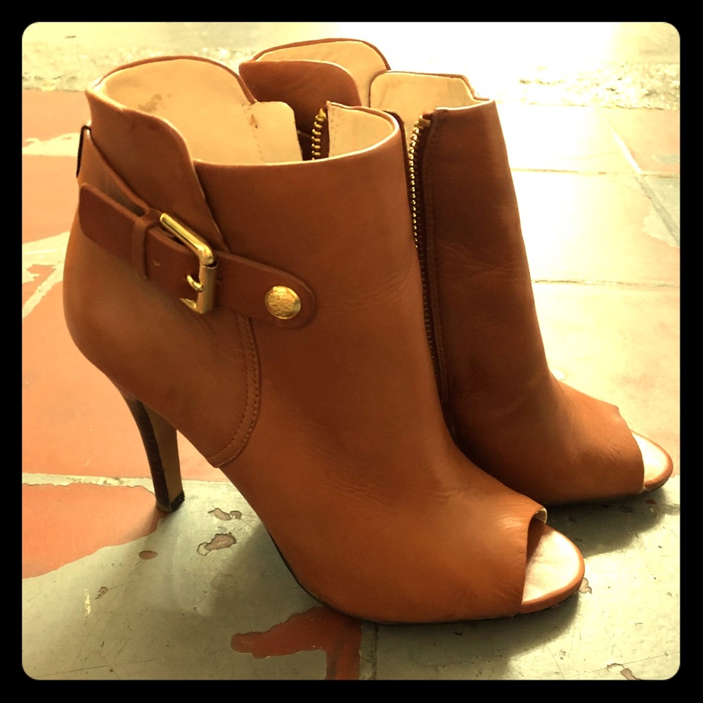 Vince Camuto Kemba Booties